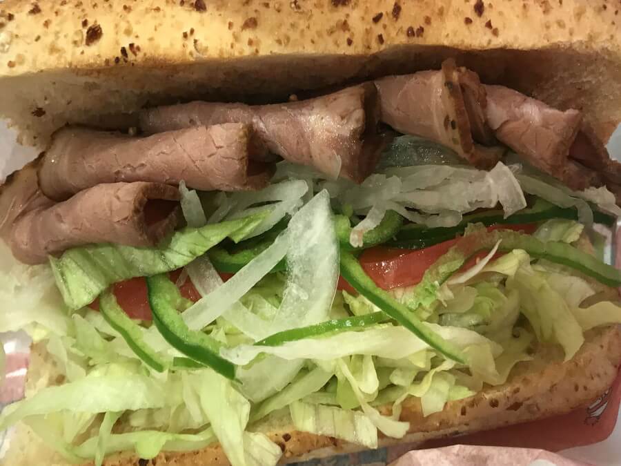 ハムや野菜のサンド